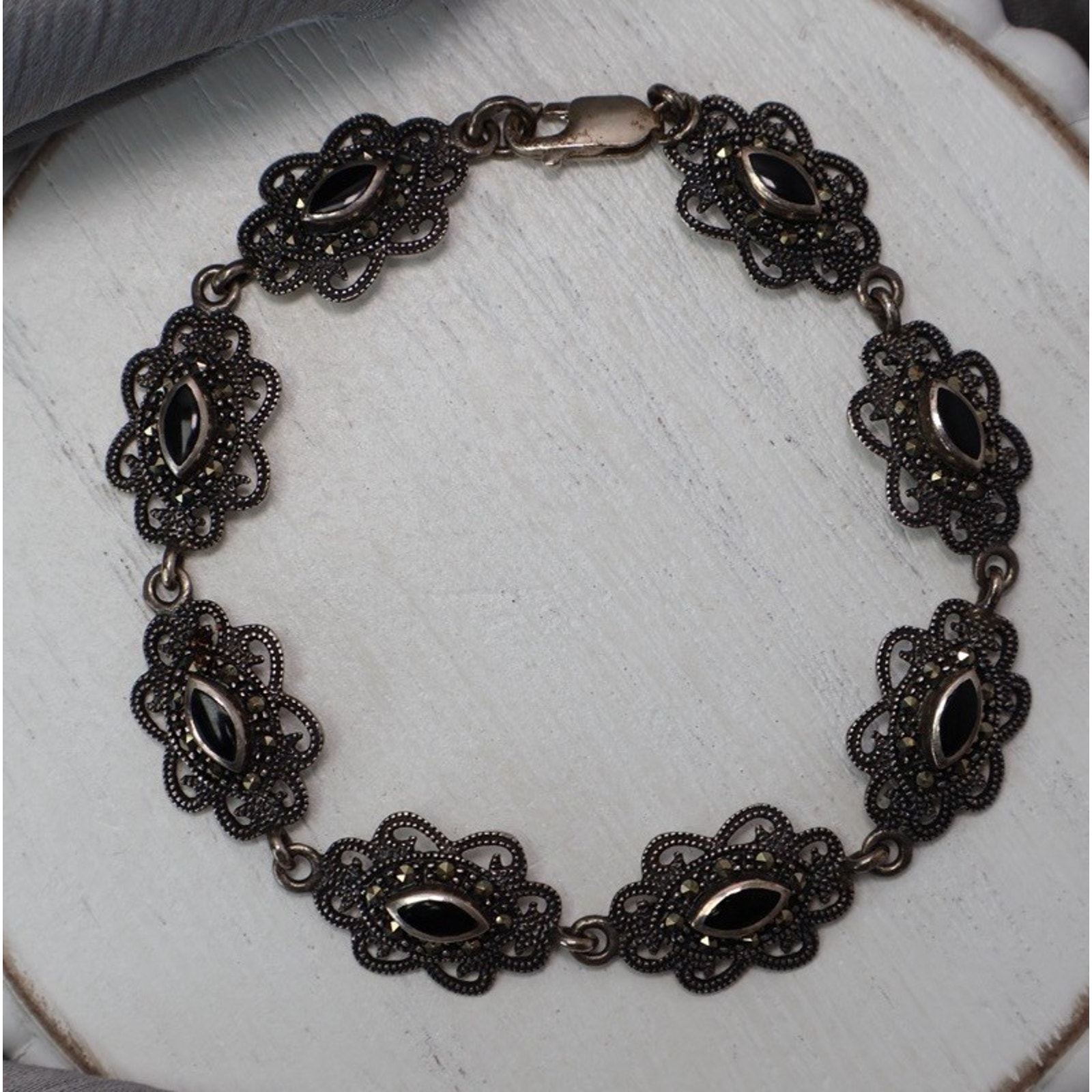 Art Deco Sterling Silver Black Onyx & Marcasite Chain Bracelet 11.19g / 7.5in